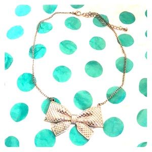 Cute bow necklace